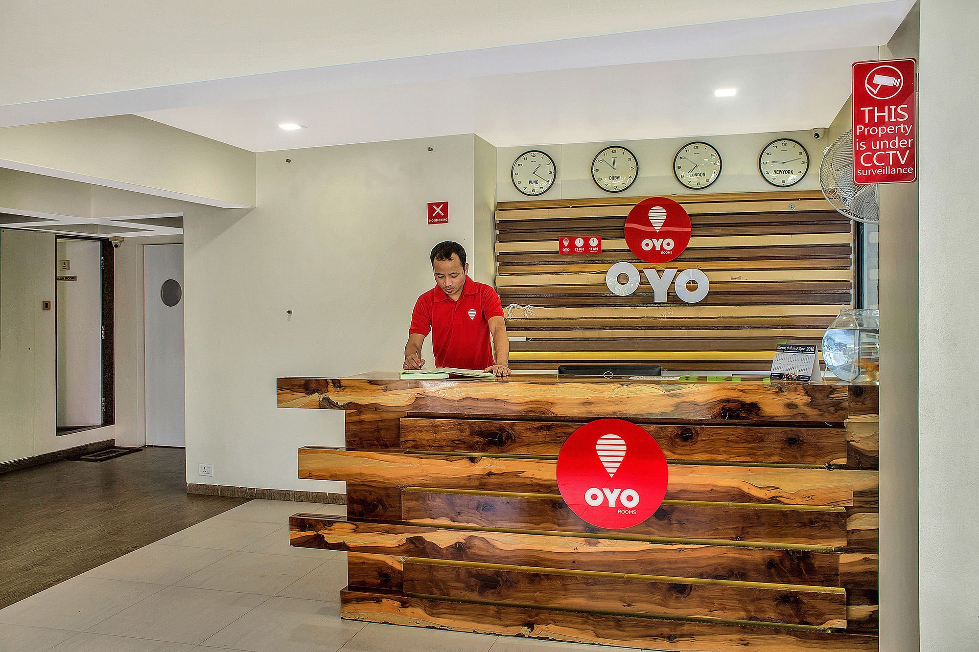 Oyo 11089 Hotel Deccan 8 Pune Extérieur photo